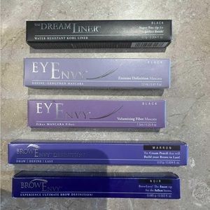 Brand new Eyenvy makeup
